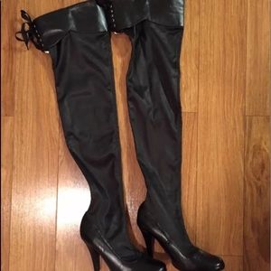 Victoria Secret/Colin Stuart Over the Knee Sz: 7.5